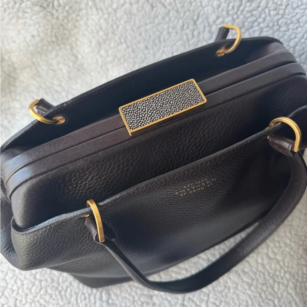 Smythson of Bond Street Agatha Kiss Lock Shoulder Bag in Dark Chocolate - Picture 3 of 17